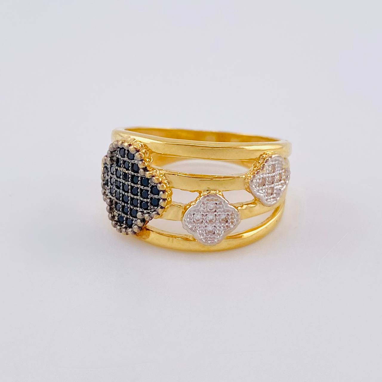 Anillo Sendero Treboles  4.95 g / T5 1/2 Dos Oros Amarillo Blanco 18K