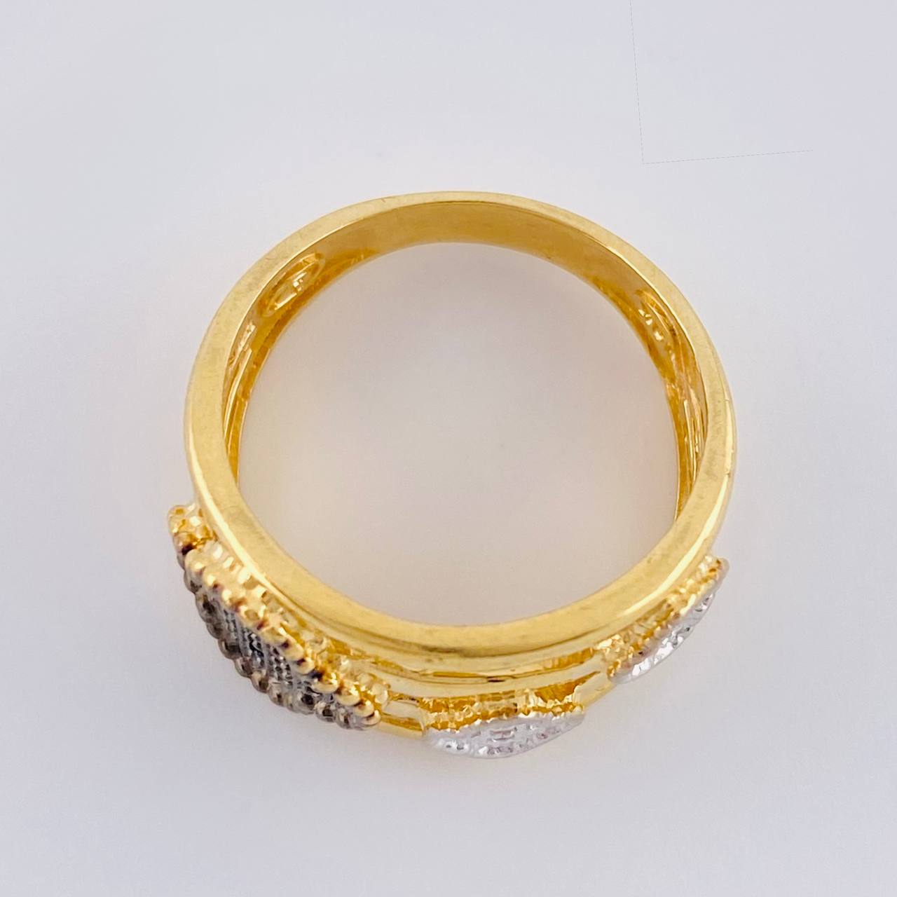Anillo Sendero Treboles  4.95 g / T5 1/2 Dos Oros Amarillo Blanco 18K