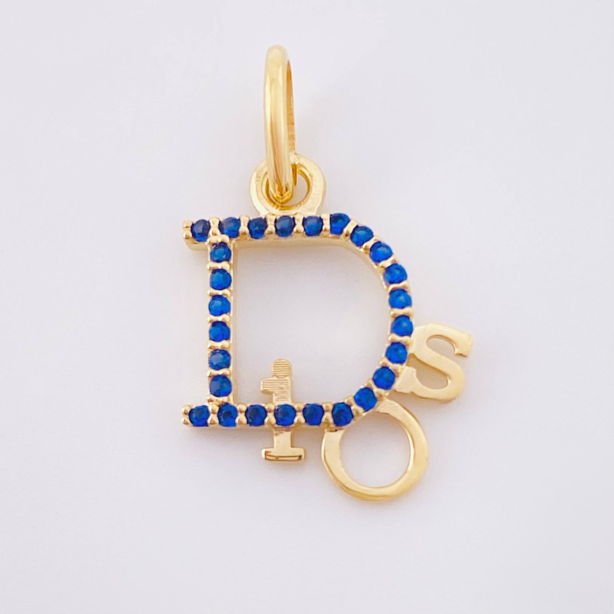 Dije Dios 1.1gr / 2cm / Oro Amarillo 18K ©