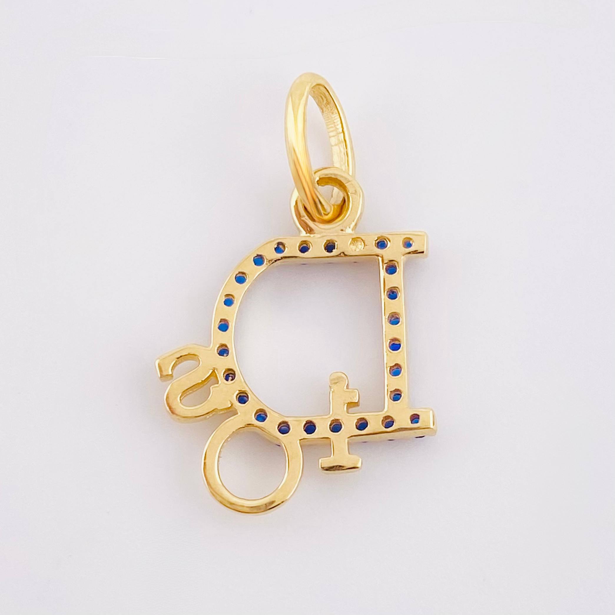 Dije Dios 1.1gr / 2cm / Oro Amarillo 18K ©
