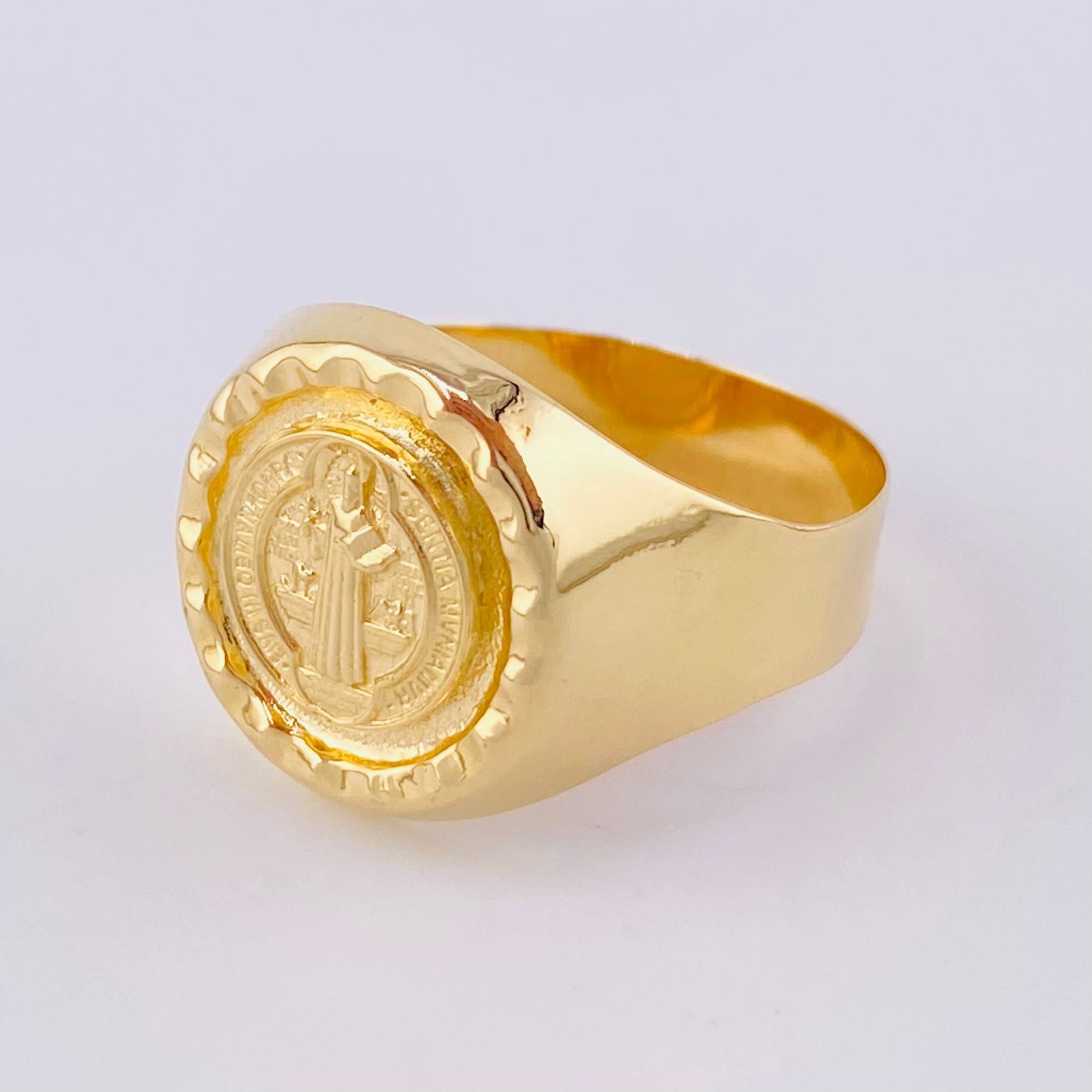 Anillo Sello Bordeado San Benito 3.45g / T10 1/2 Oro Amarillo 18K