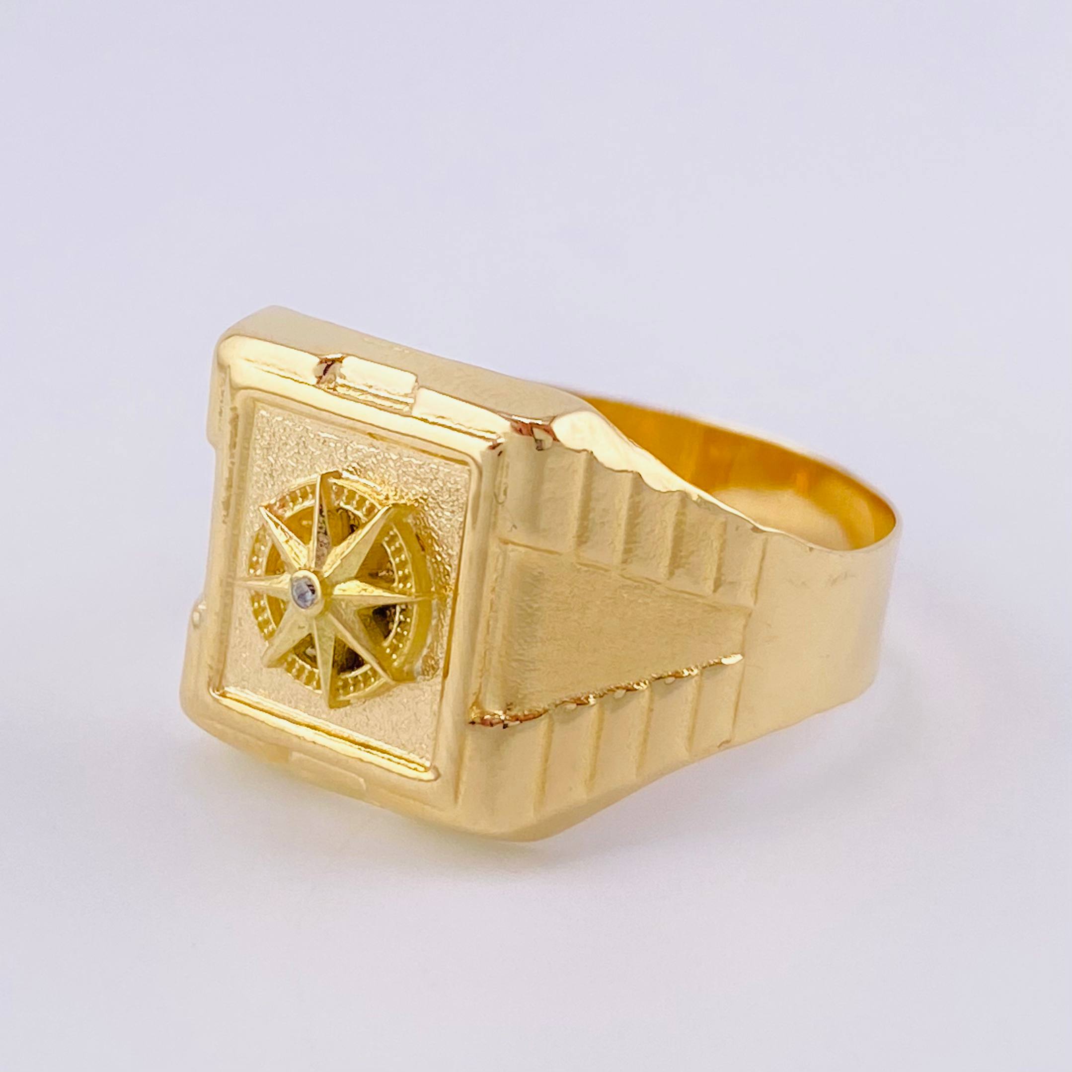 Anillo Sello Estrella Cardinal 3.2g / T10 1/4 Oro Amarillo 18K