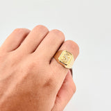 Anillo Sello Signo Pesos 3.8g / T9 Oro Amarillo 18K