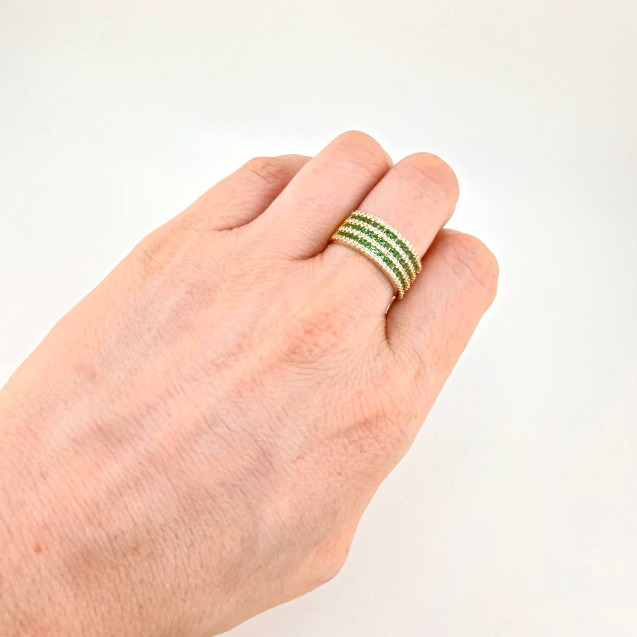 Anillo Triple Carriles Incrustados 5.3g / T7 1/4 Oro Amarillo 18K