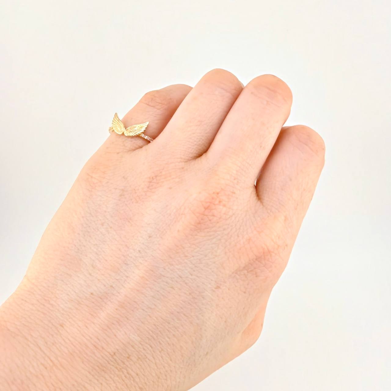 Anillo Alas de Angel 1.3g / T4 3/4 Oro Amarillo 18K