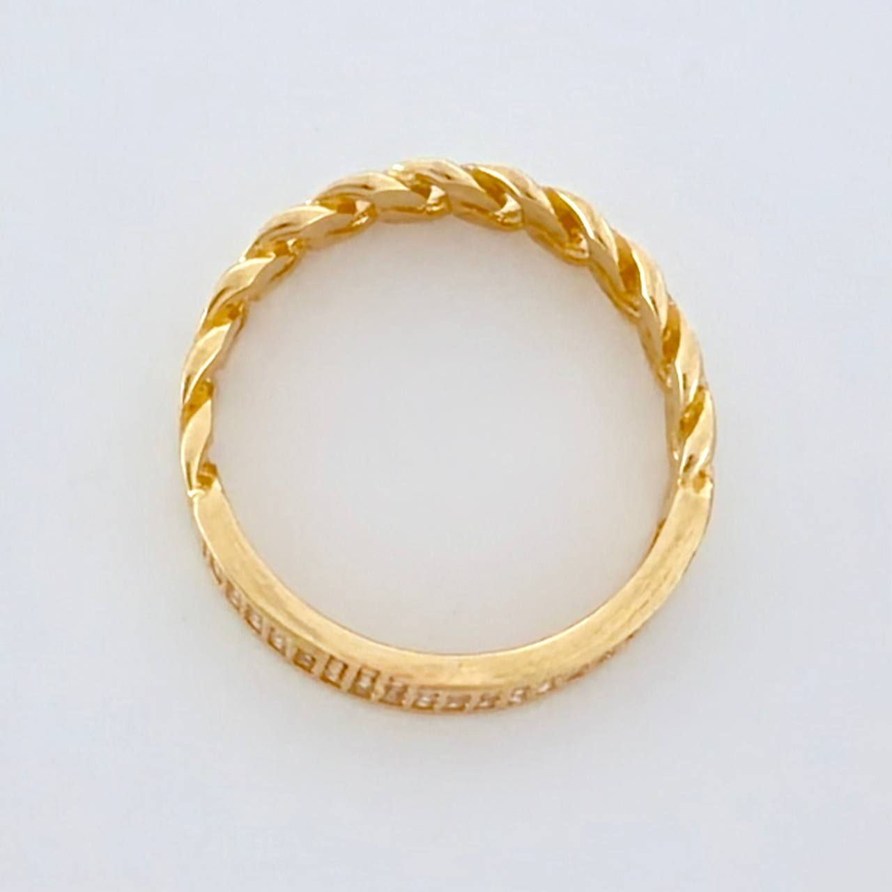 Anillo Cubano Mitad Tupido 3.7g / T7 3/4 Oro Amarillo 18K