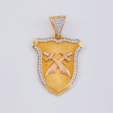 Dije Escudo Espadas Cruzadas 8.7g / 4cm Tres Oros 18K
