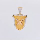 Dije Escudo Espadas Cruzadas 8.7g / 4cm Tres Oros 18K