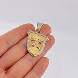 Dije Escudo Espadas Cruzadas 8.7g / 4cm Tres Oros 18K