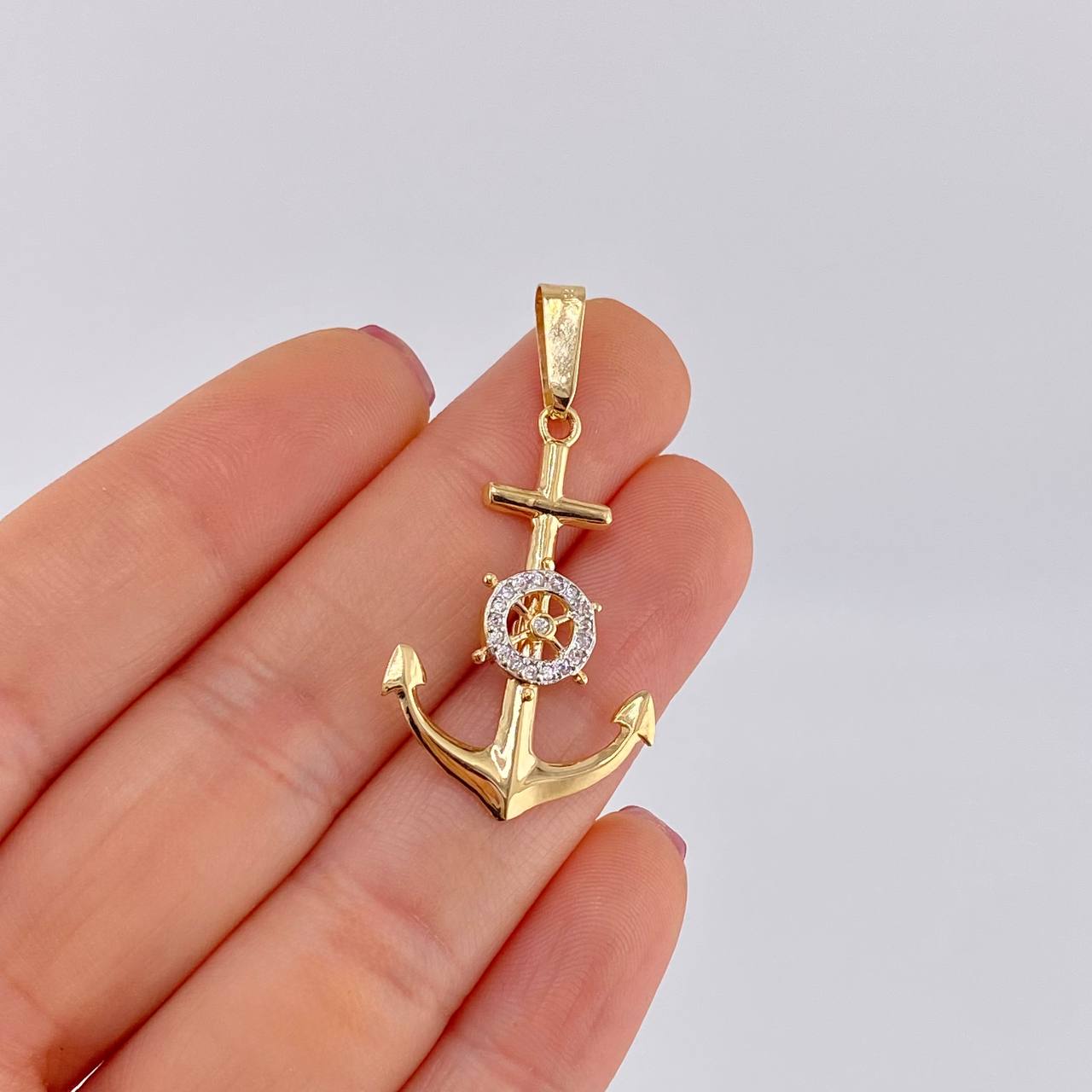 Dije Ancla Timón Móvil 2.15g / 4cm Dos Oros Amarillo Blanco 18K