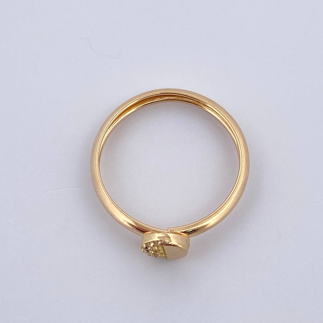 Anillo Medio Circulo 1.05gr / T5 3/4 / Oro 18K $