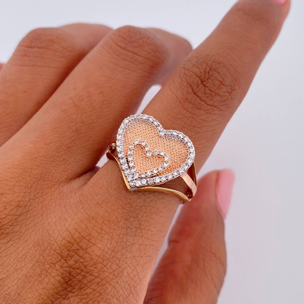 Anillo Corazon 4.8gr / T6 1/2 / Oro 18K $