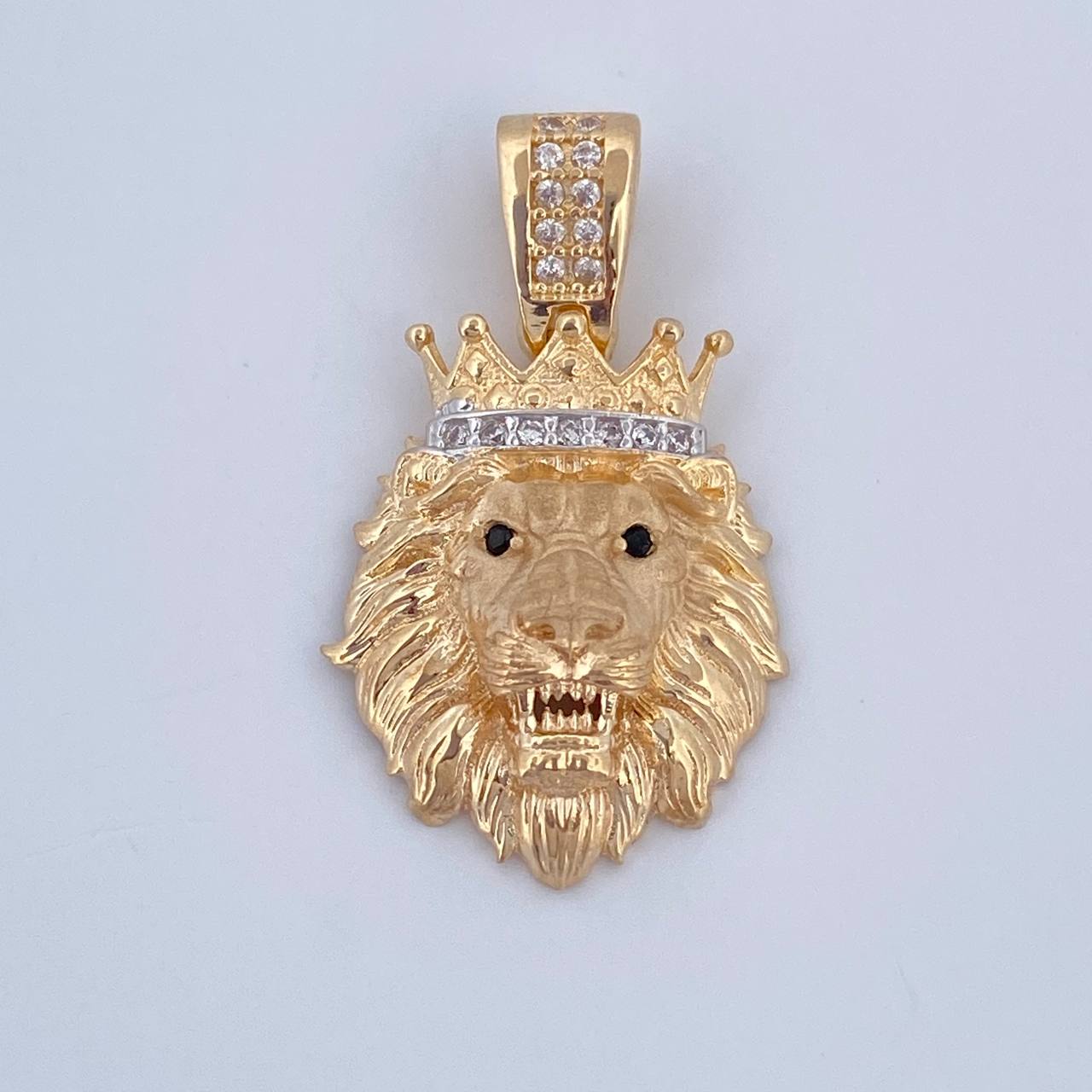 Dije Leon Corona 3.55gr / 2.7cm / Oro 18K $