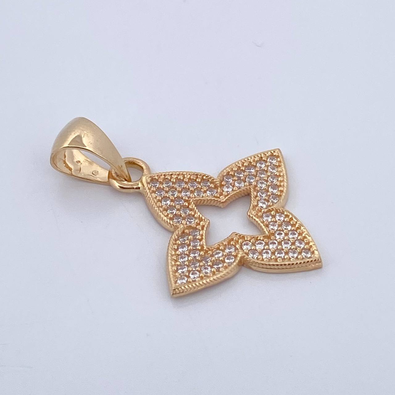 Dije Flor Silueta 2.05gr / 2.8cm / Oro 18K $