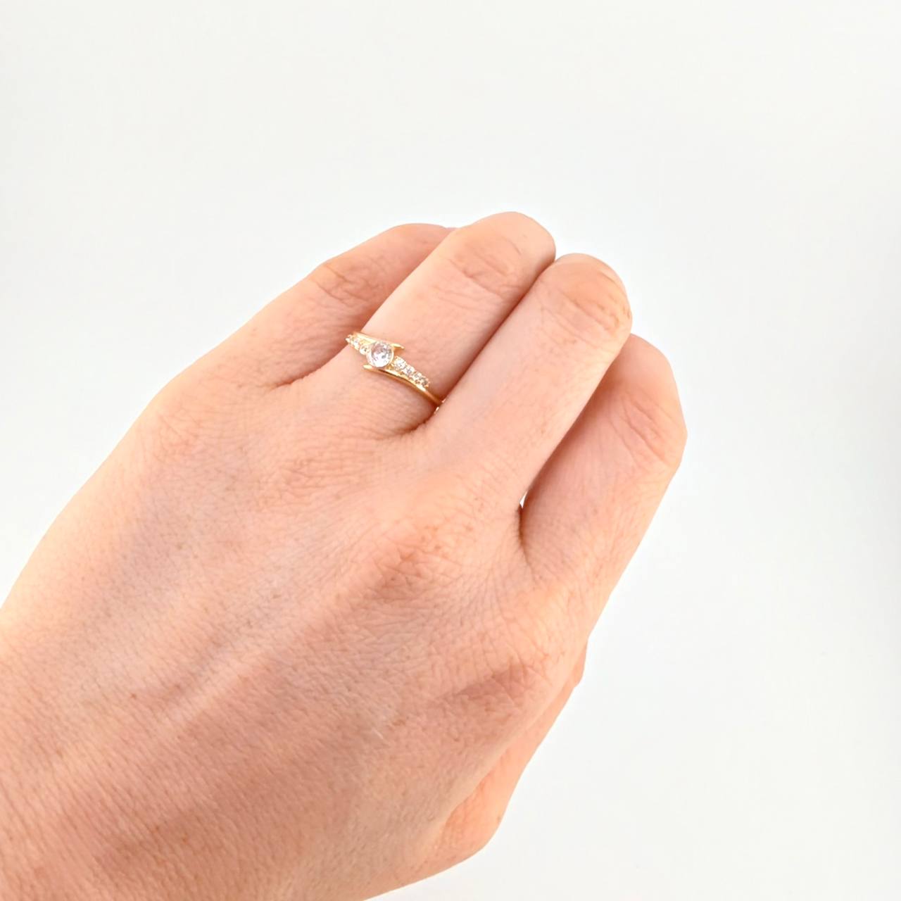 Anillo Solitario Ola Carril Costero 1.55 g / T6 1/2 Oro Amarillo 18K