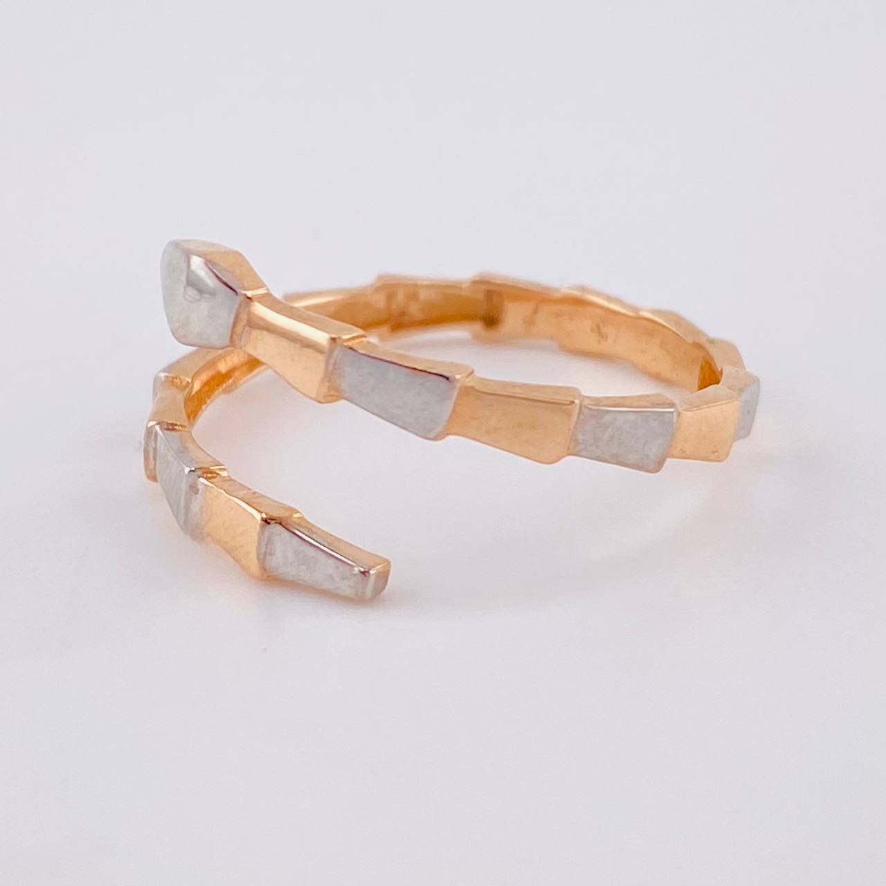 Anillo Abrazo Serpiente Geometrica 1.65 g / T8 Dos Oros Blanco Rosa 18K