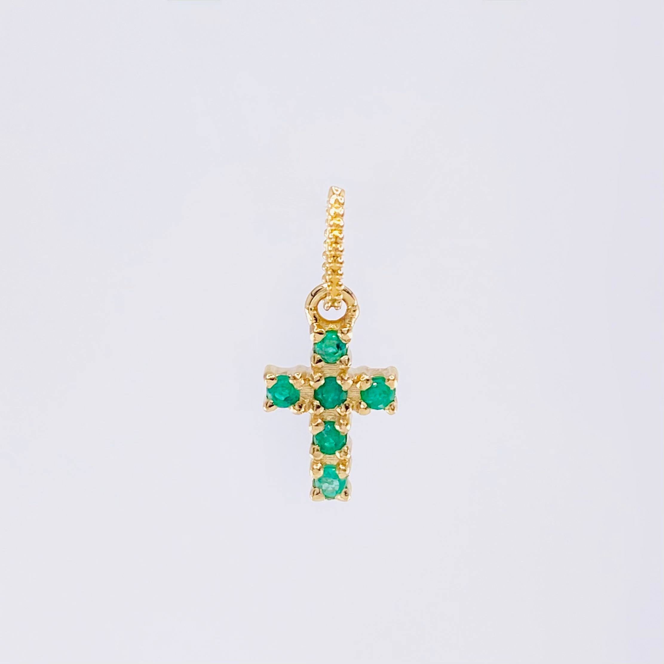 Dije Cruz Tupida Esmeraldas 12pts 0.75g / 1.5cm Oro Amarillo 18K