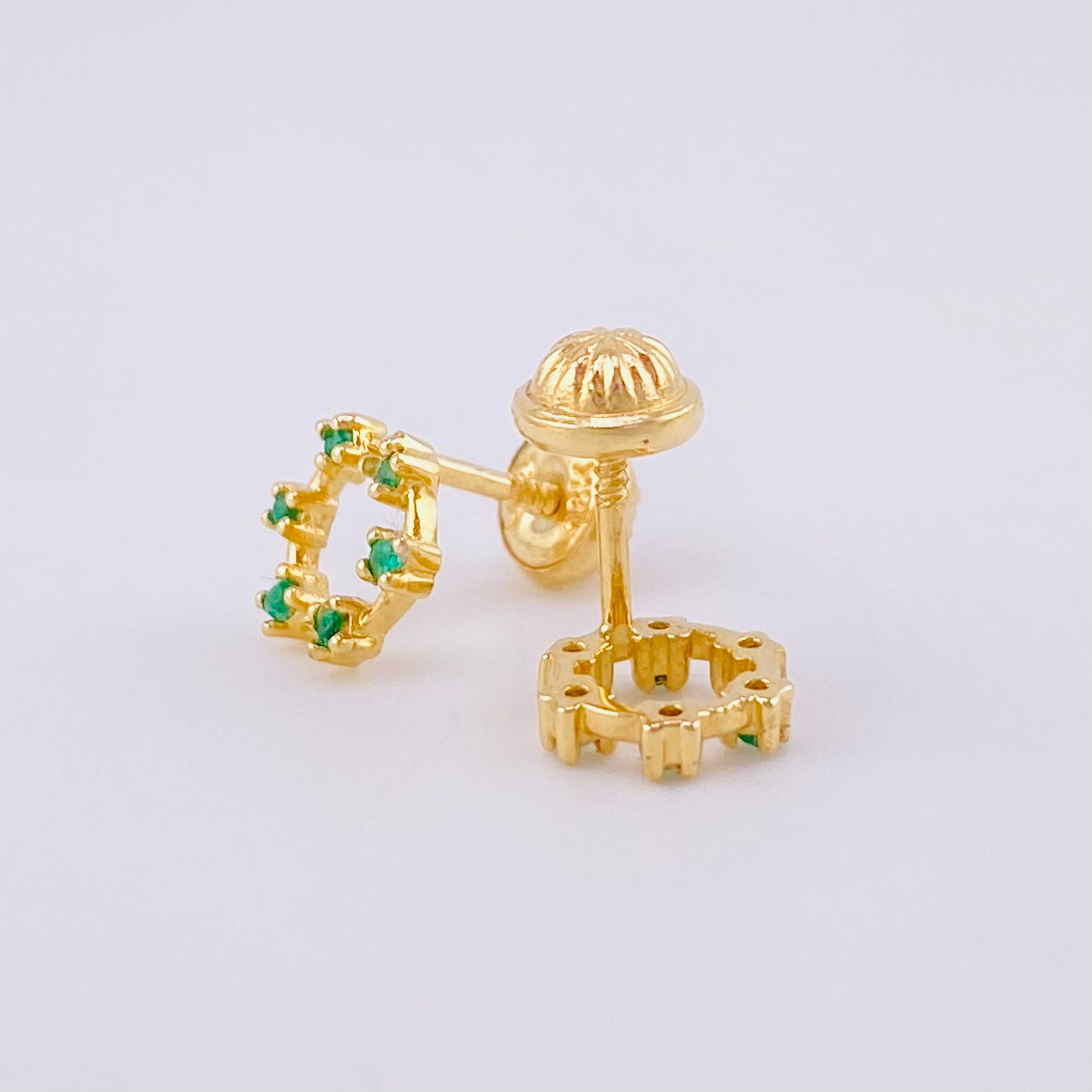 Topos Circulo Esmeraldas 9pts 1.35g / 7.8mm Oro Amarillo 18K