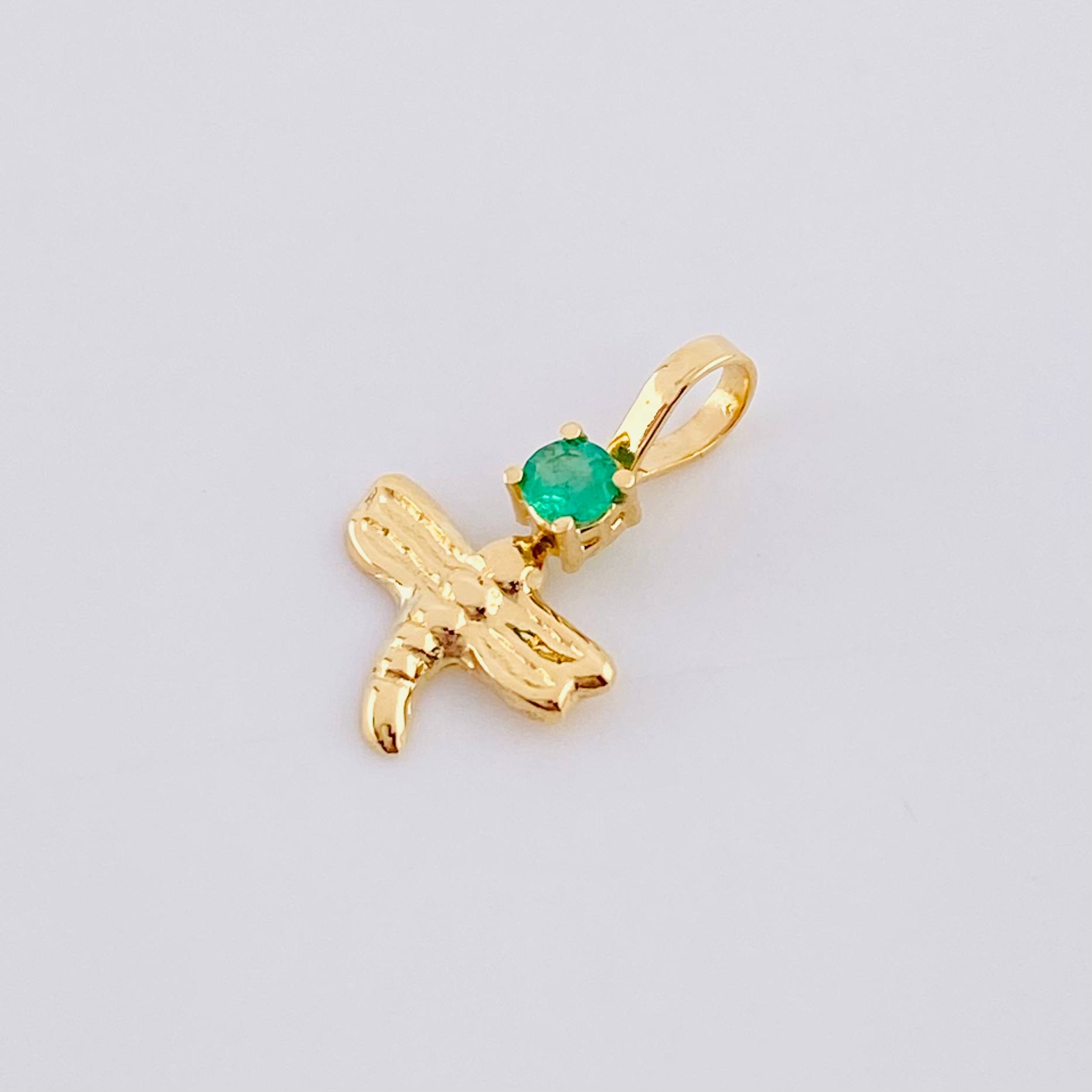 Dije Libelula Esmeralda 6pts 0.35g / 1.4cm Oro Amarillo 18K