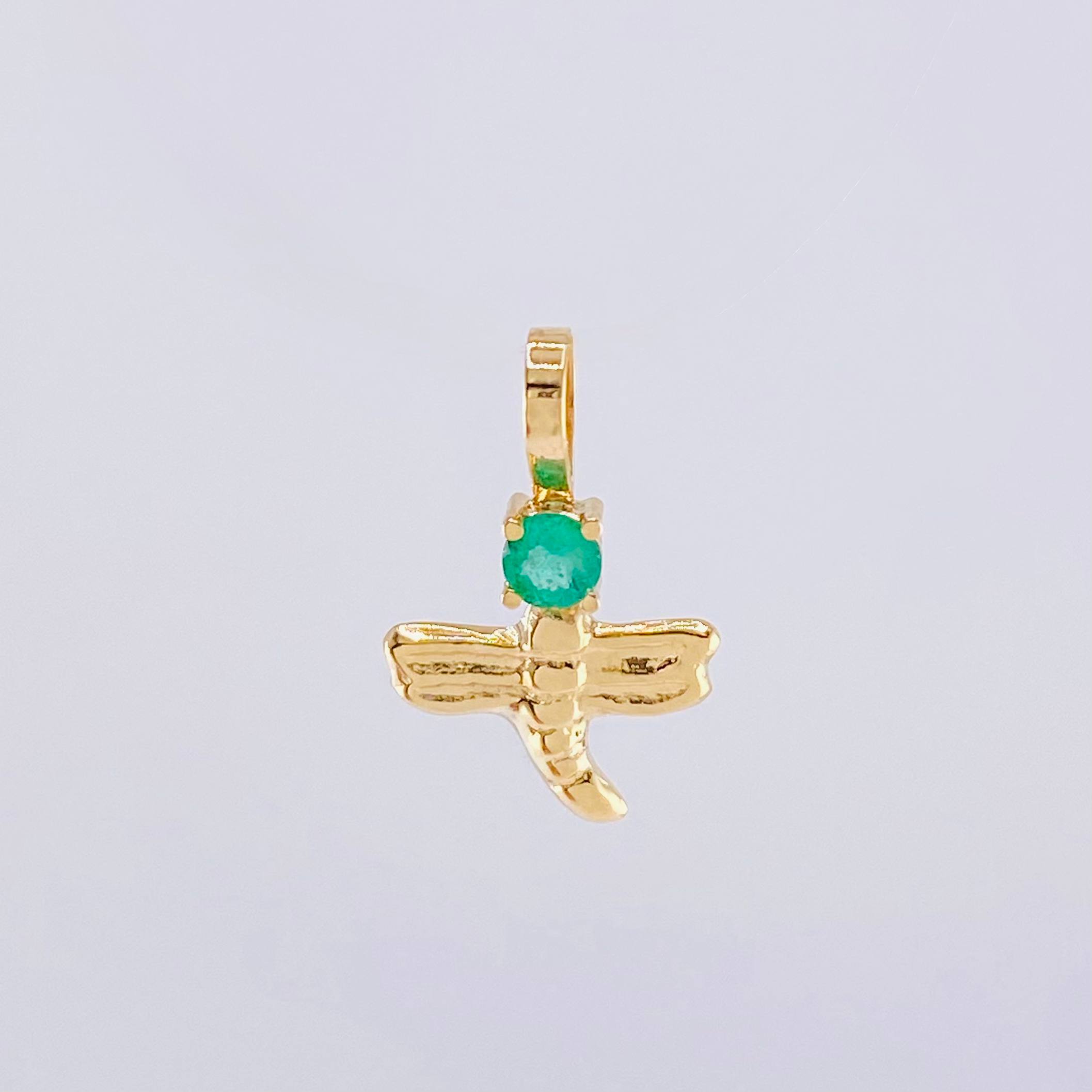 Dije Libelula Esmeralda 6pts 0.3g / 1.4cm Oro Amarillo 18K