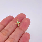 Dije Cruz Lisa Chispa Esmeralda 3pts 0.3g / 1.4cm Oro Amarillo 18K