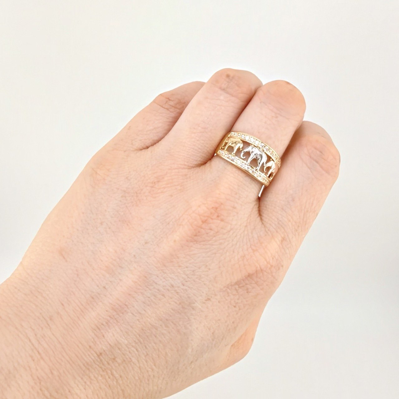 Anillo Tres Elefante 5.95g / T7 1/2 Tres Oros 18K
