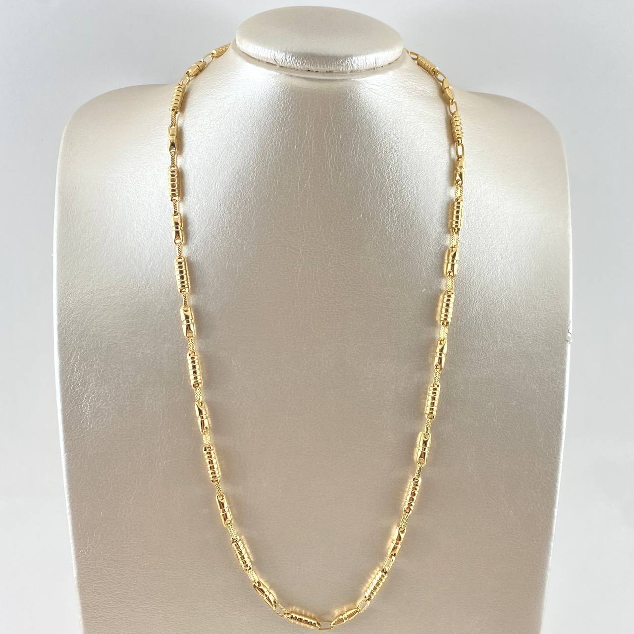 Cadena Rustica Barril Rayado 13.9gr / 60cm / 4mm Oro Amarillo 18K ©