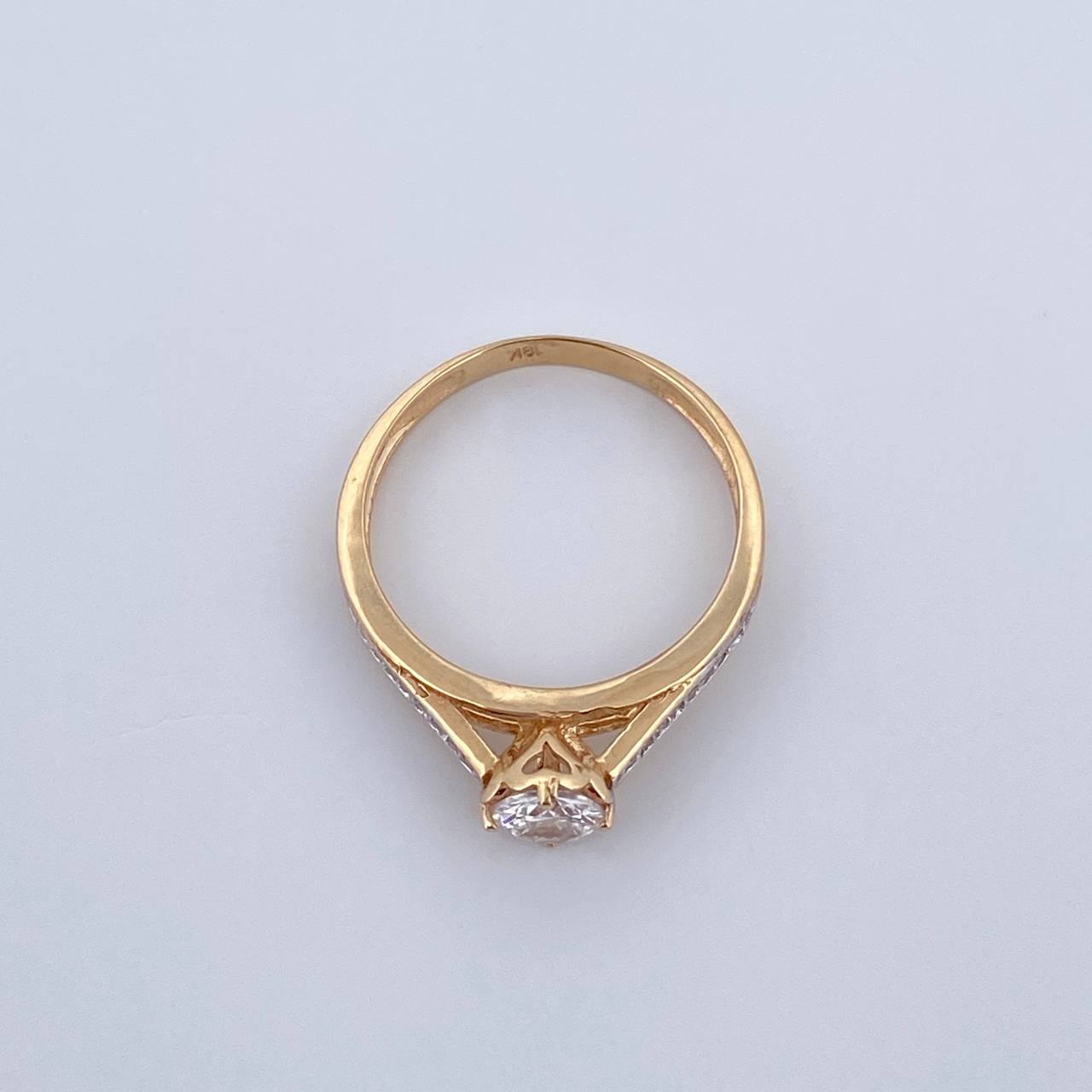 Anillo Solitario Puente 2.55gr / T6 3/4 / Oro 18K $