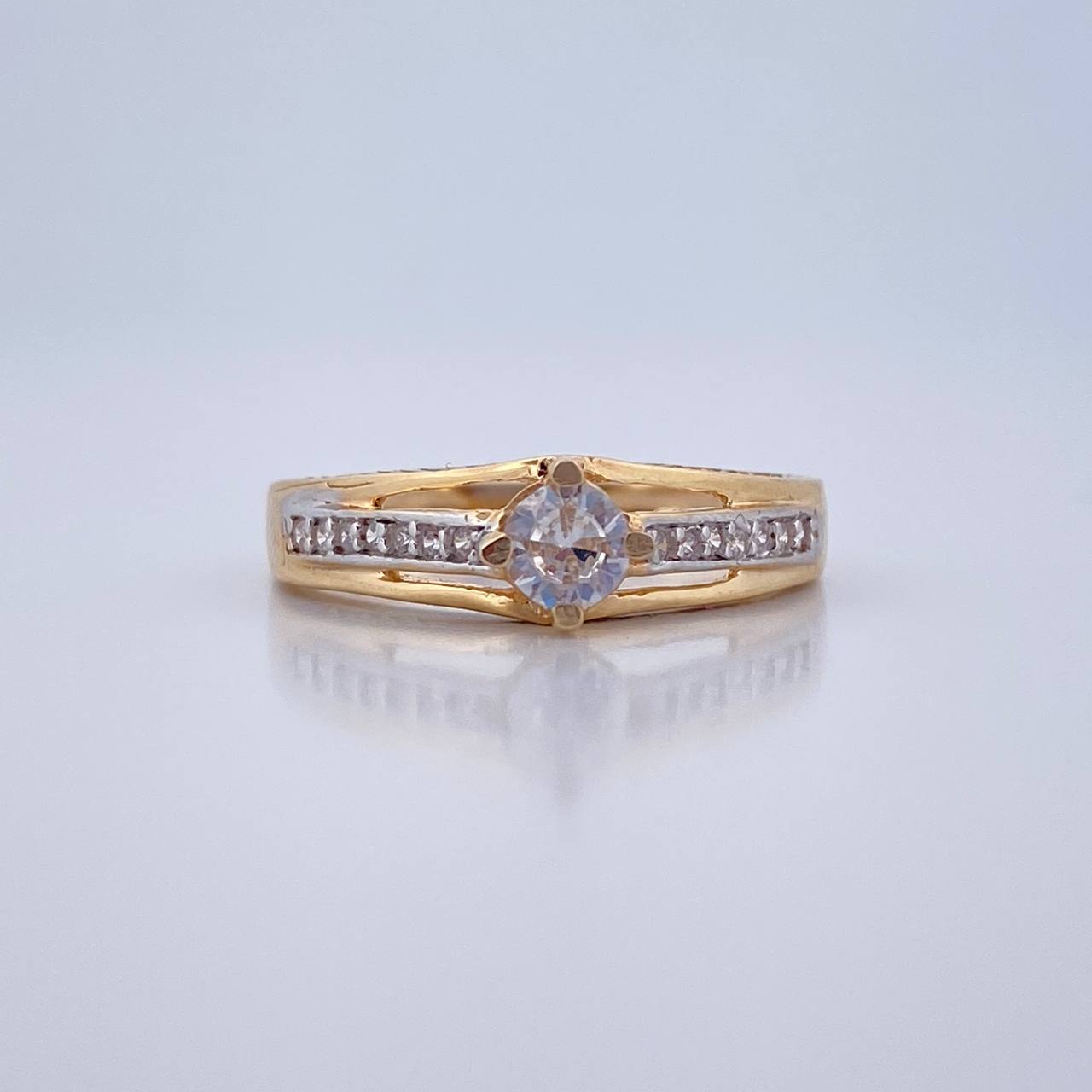 Anillo Solitario Puente 2.3gr / T6 3/4 / Oro 18K $