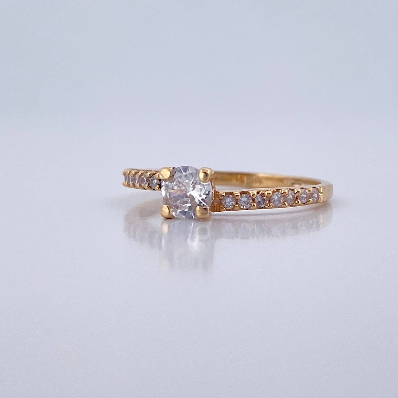 Anillo Solitario Linea Invertida 1.6gr / T6 1/4 / Oro 18K $