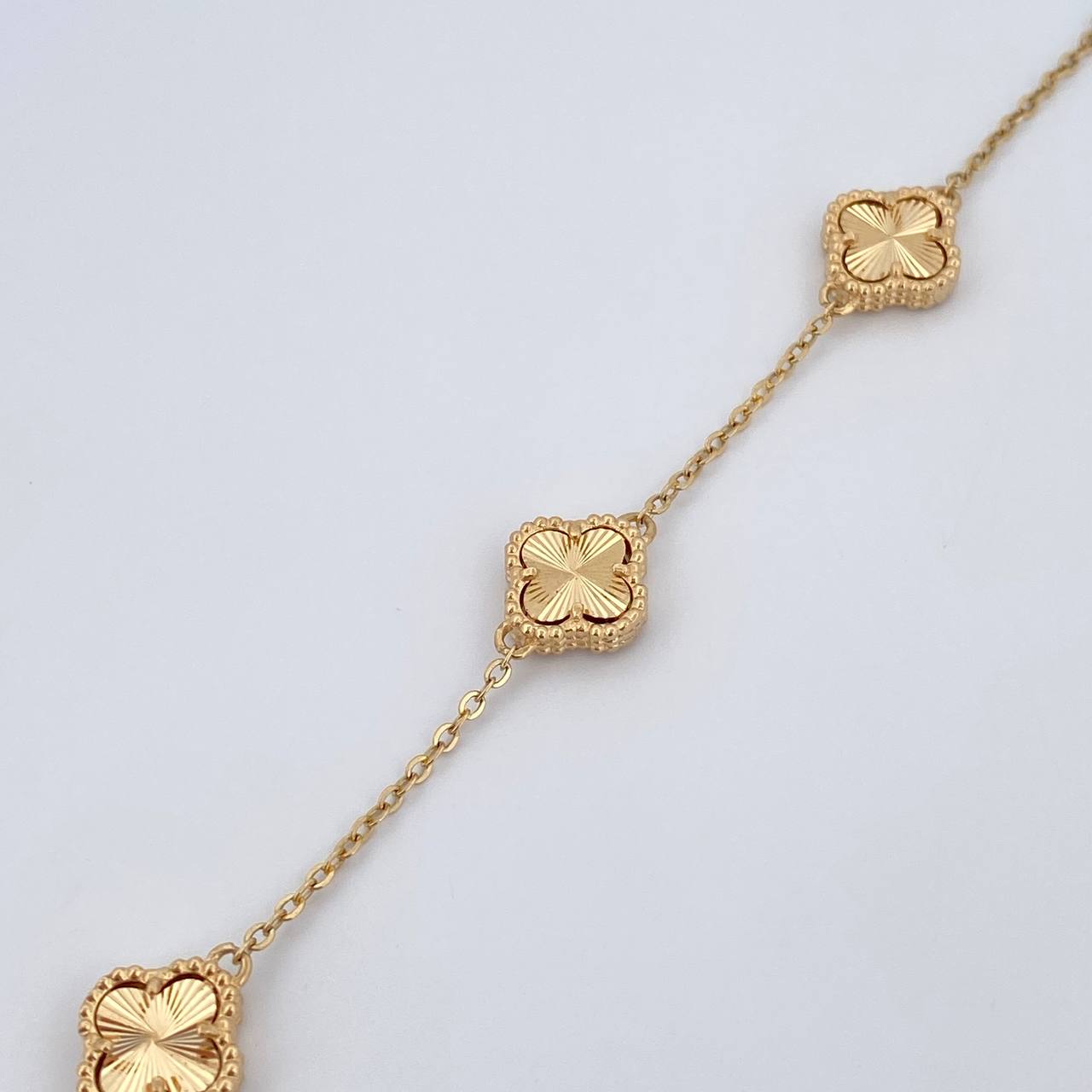 Pulso Aro Seguido Trebol 4.45gr / 20.3cm / 1.3mm Diamantado Oro Amarillo Nac.Esp. 18K &