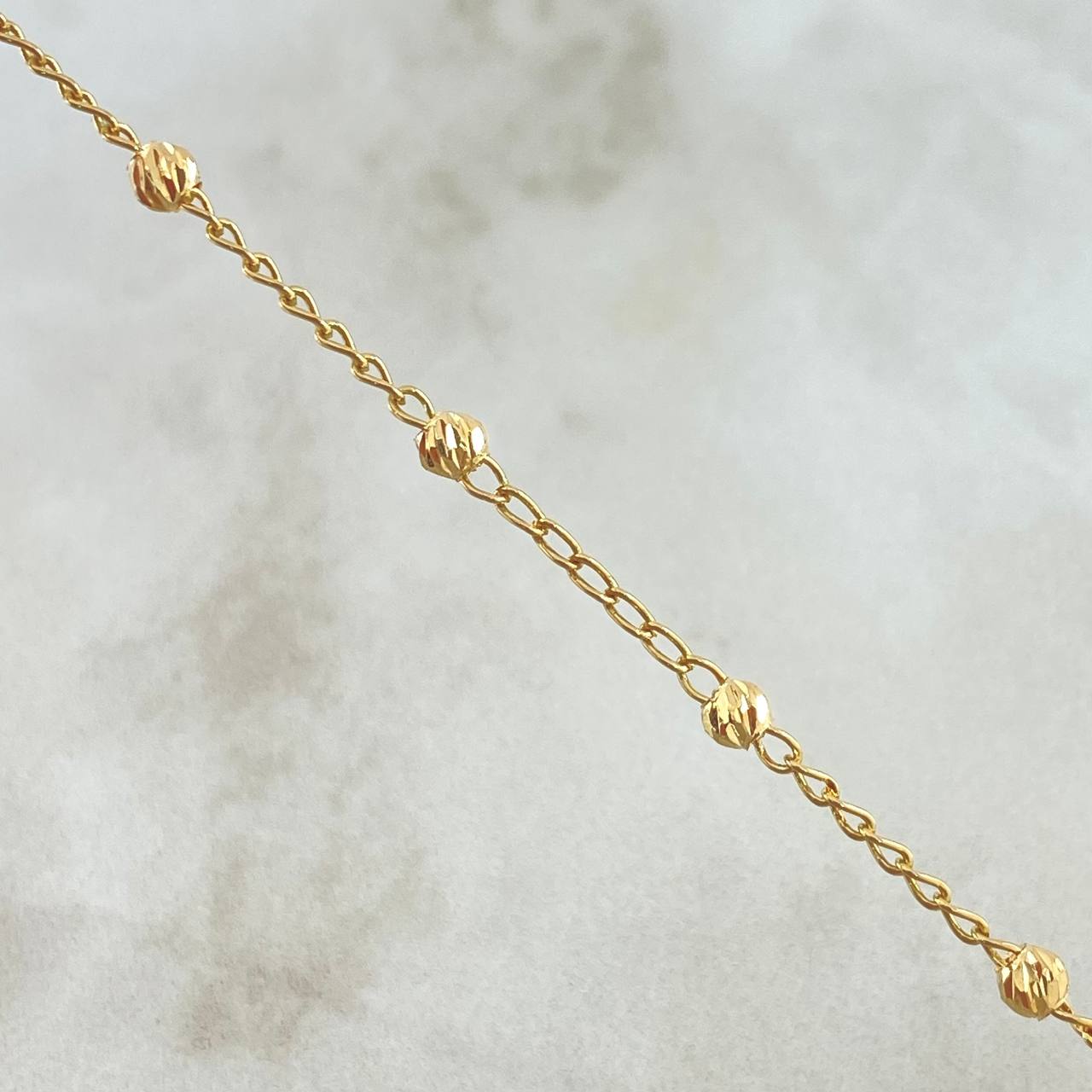Pulso Denario Espiga Virgen Milagrosa 2.35gr / 18.5cm / 3mm Bolas Diamantadas Oro Amarillo 18K *