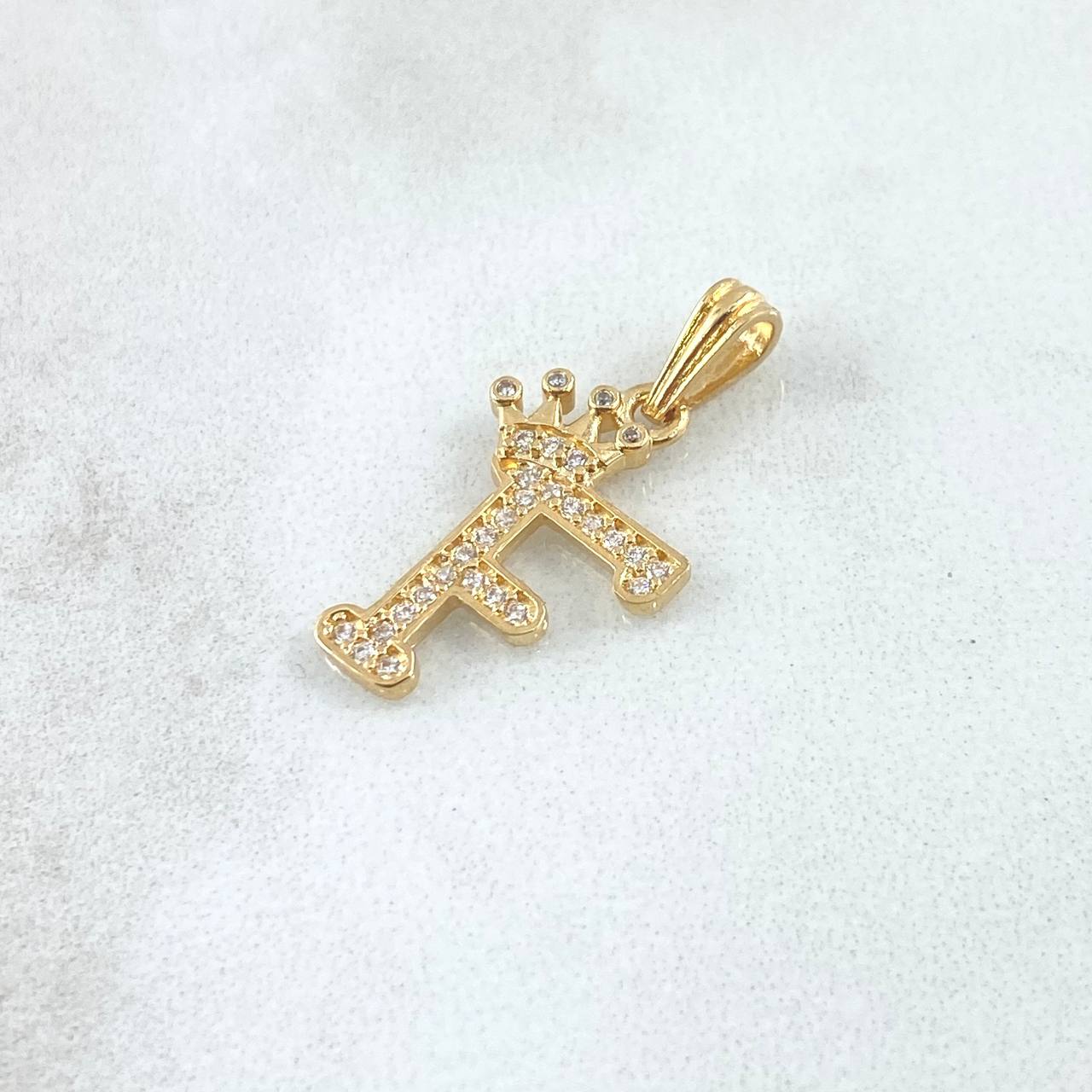 Dije Letra F Corona 1.25gr / 2.5cm / Circones Blancos Oro Amarillo 18K