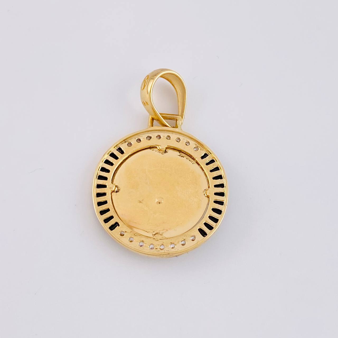 Dije Medalla Cristo Diamantada 5.85g / 3.6cm Oro Amarillo 18K