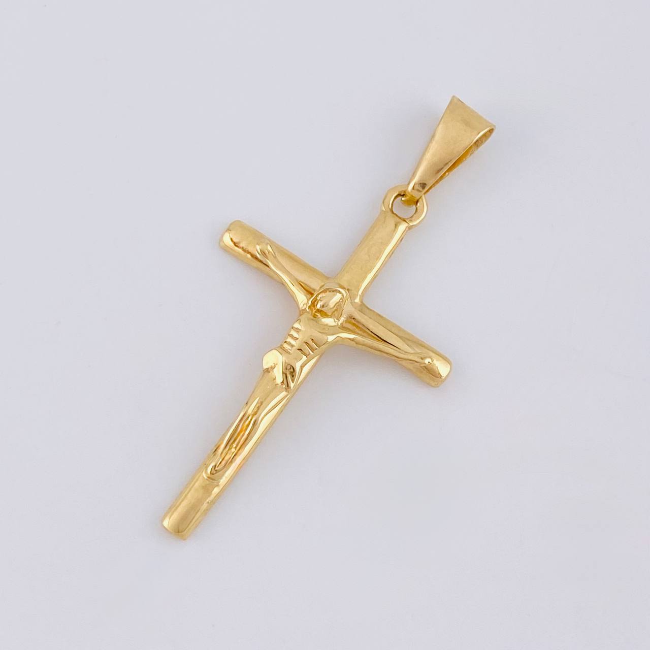Dije Cruz Lisa 2.1g / 4.3cm Oro Amarillo 18K