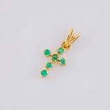 Dije Cruz Puntas Flechas Esmeraldas 7pts 0.25g / 1.3cm Oro Amarillo 18K
