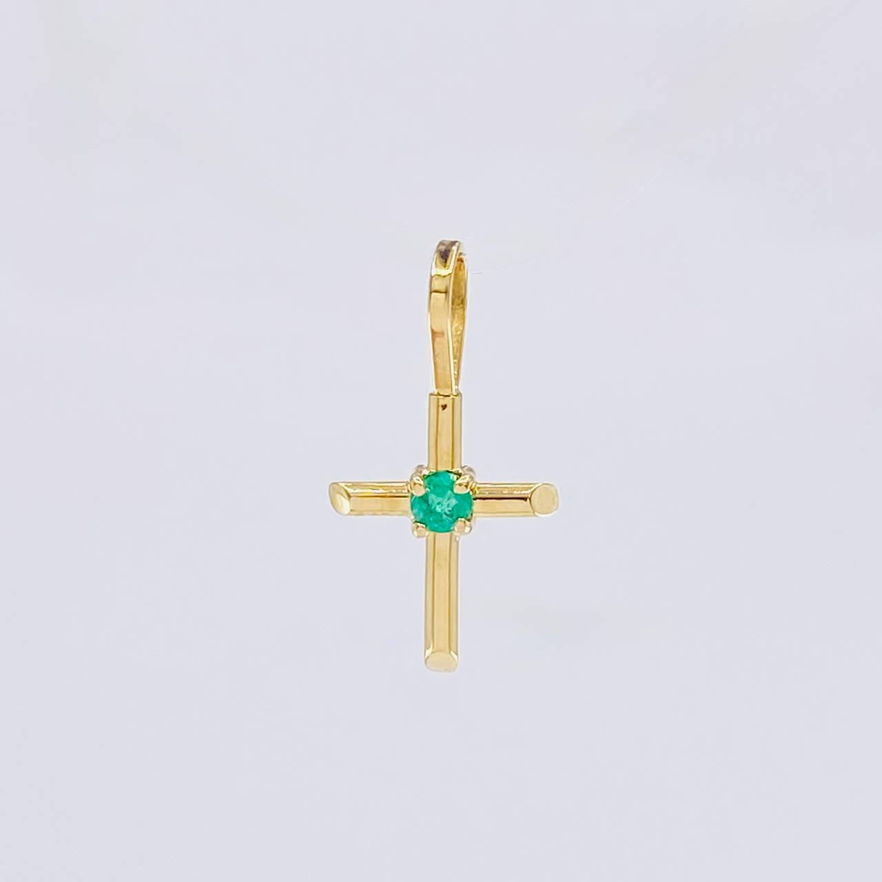 Dije Cruz Puntas Lisas Esmeralda 6pts 0.35g / 1.7cm Oro Amarillo 18K