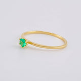 Anillo Solitario Seis Garras Esmeralda 10pts 0.85g / T5 1/4 Oro Amarillo 18K