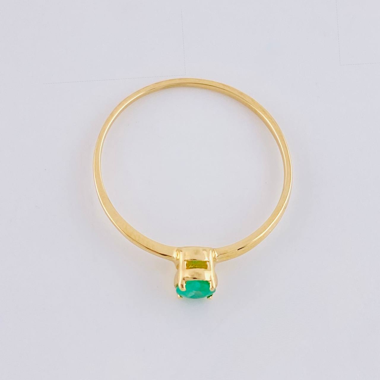 Anillo Solitario Canasta Esmeralda 16pts 1.1g / T7 Oro Amarillo 18K