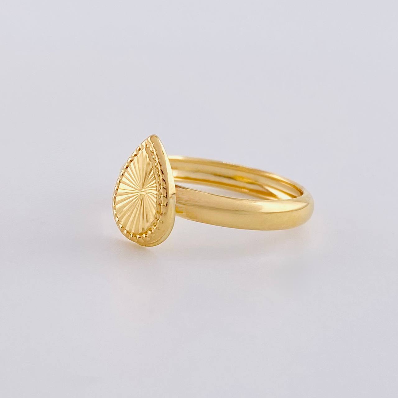 Anillo Gota Diamantada 0.95g / T5 1/4 Oro Amarillo 18K