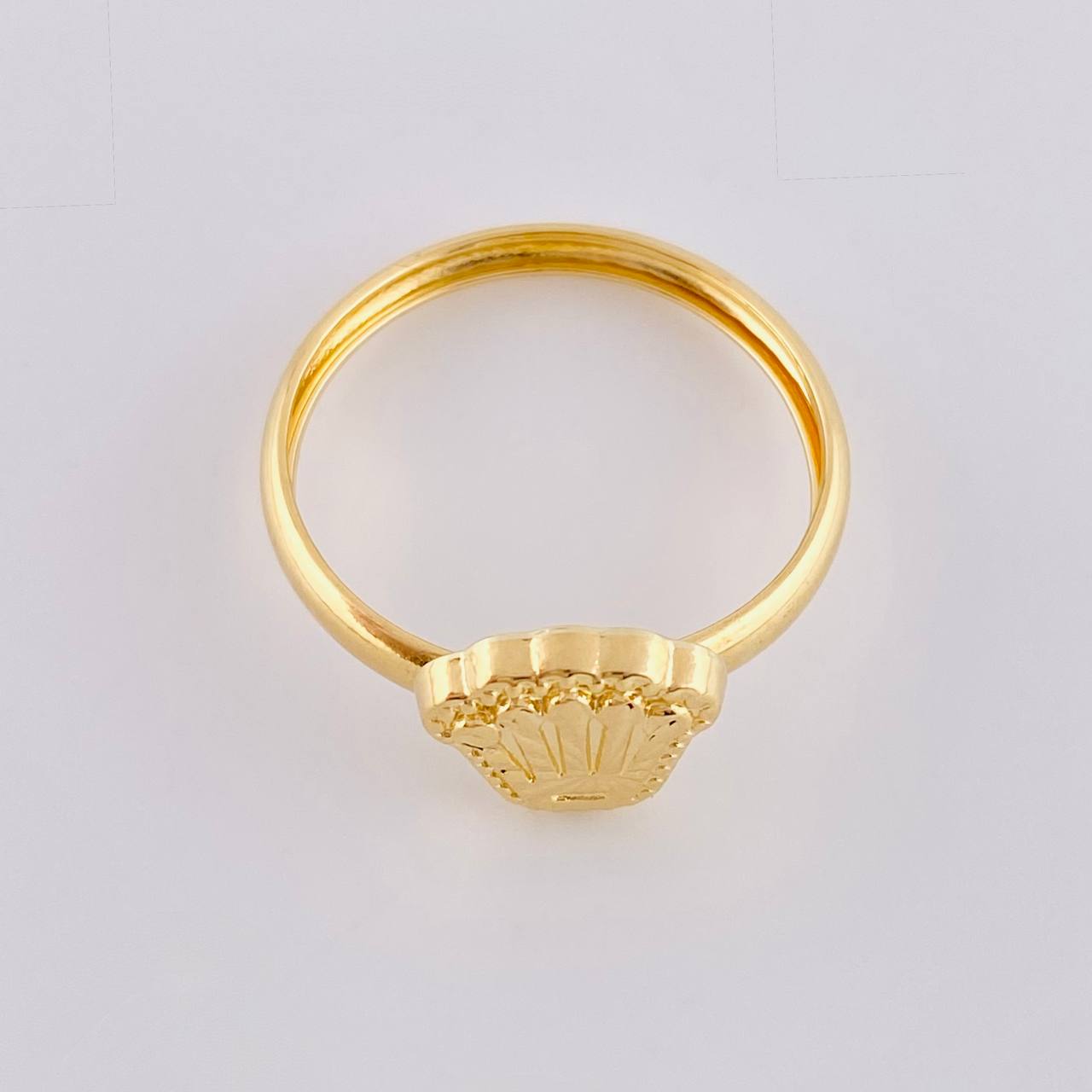 Anillo Corona Diamantada 1.1g / T8 1/2 Oro Amarillo 18K
