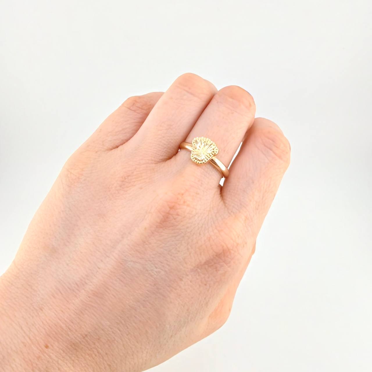 Anillo Corona Diamantada 1.1g / T8 1/2 Oro Amarillo 18K