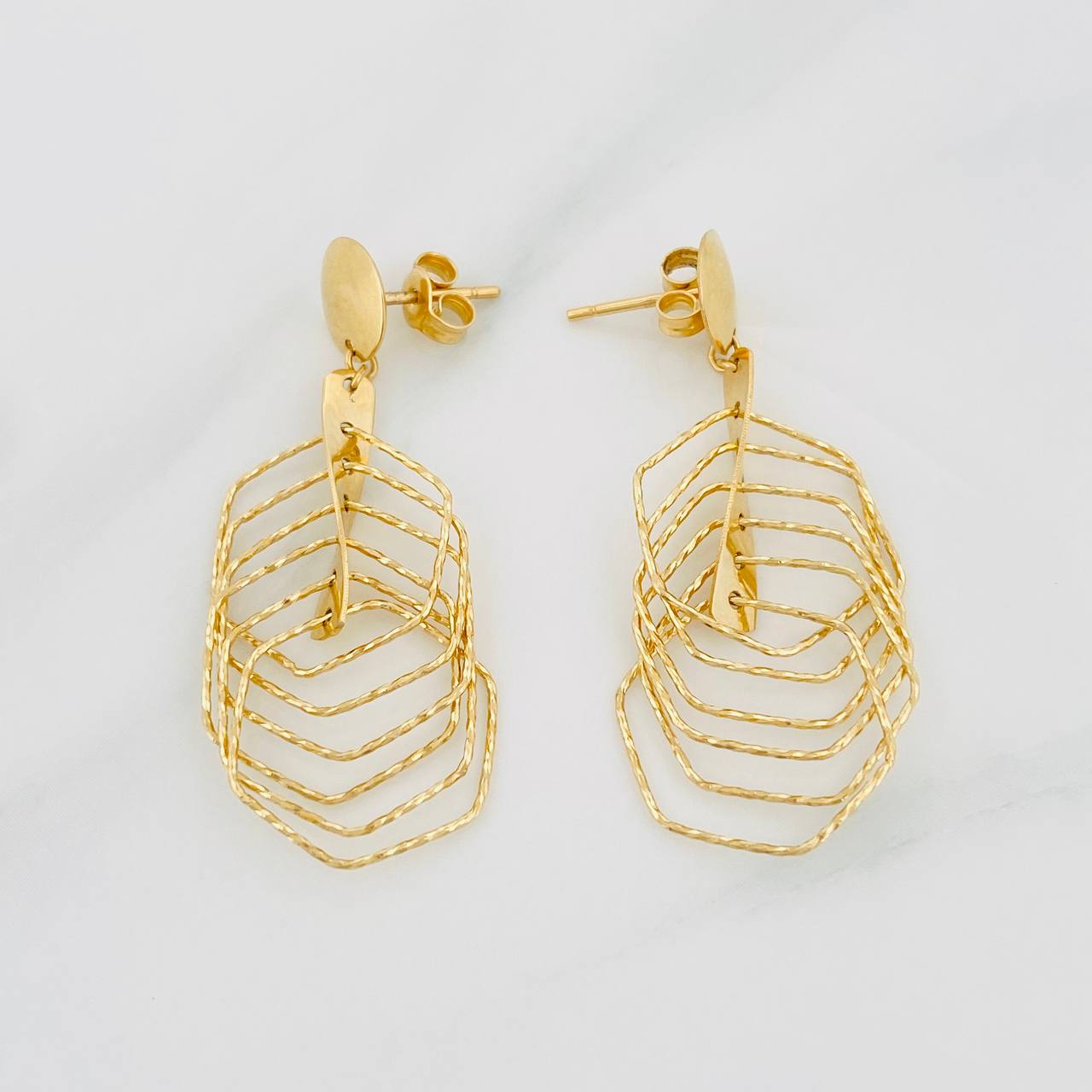 Topos Arete Hexa 3.55g / 14.6mm Oro Amarillo 18K