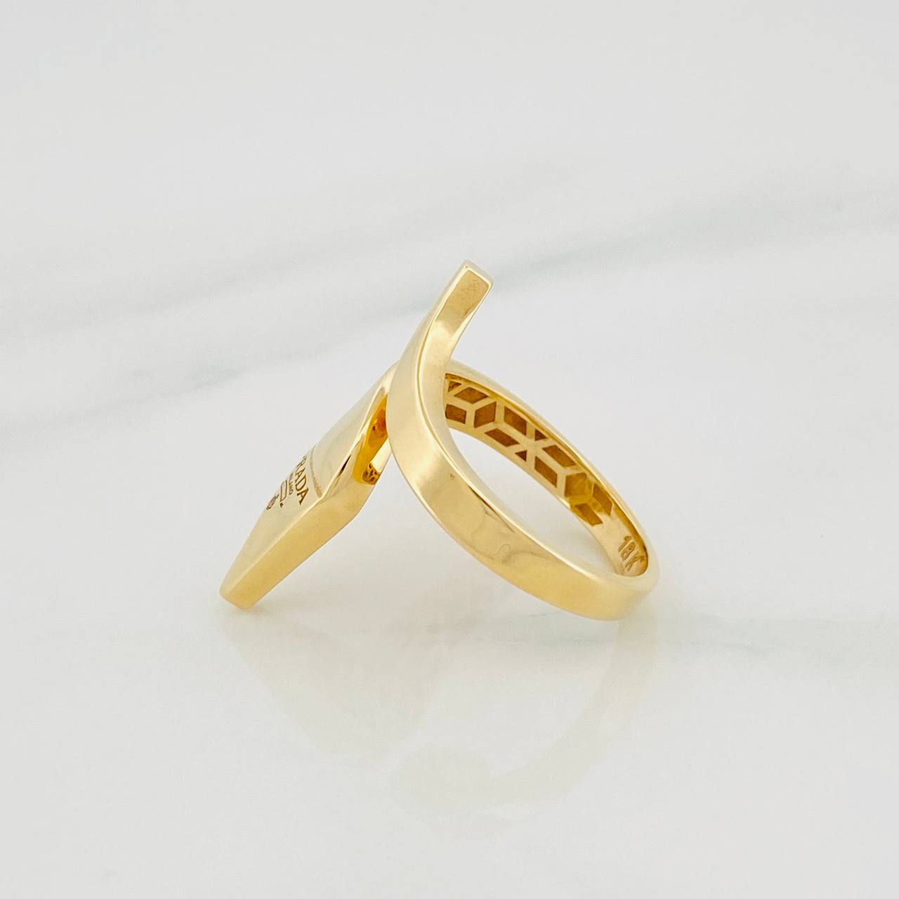 Anillo Envolvente 3.25g / T7 1/4 Oro Amarillo 18K