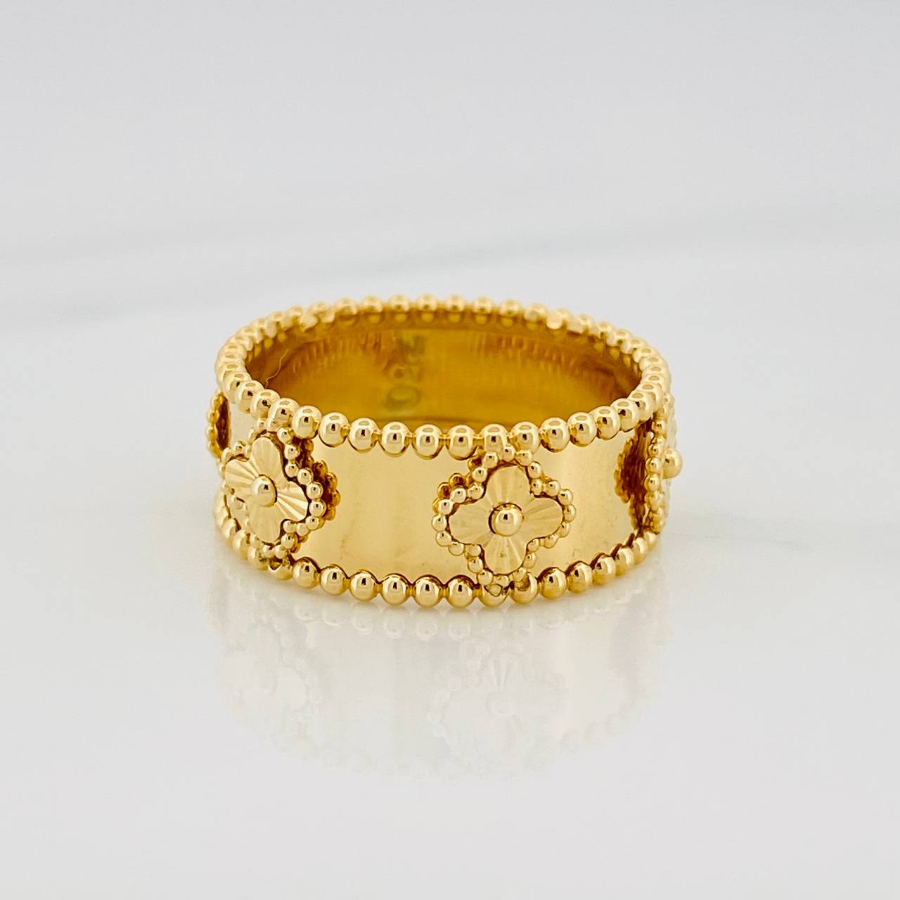 Anillo Trebol 3.45g / T6 1/4 Oro Amarillo 18K