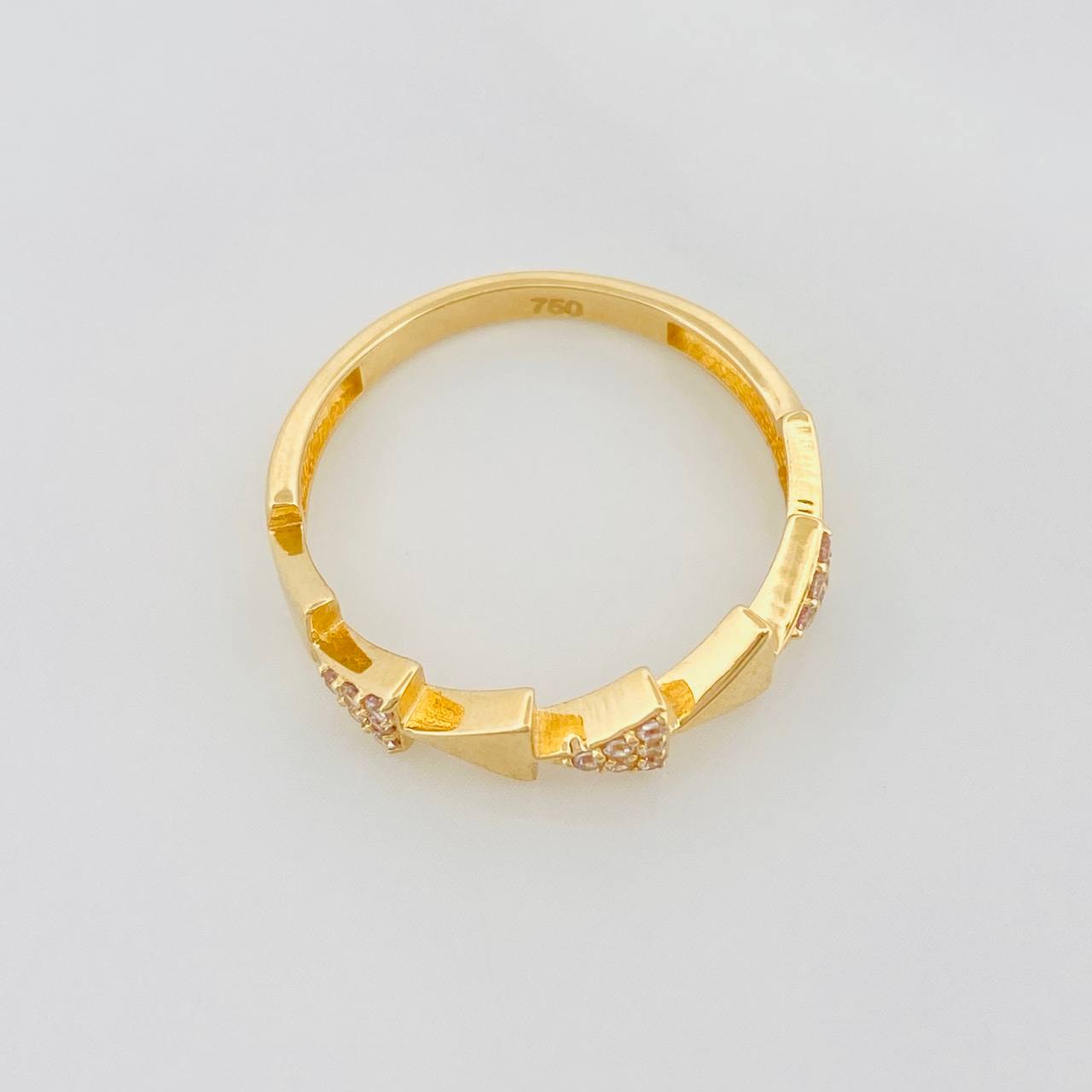 Anillo Triángulos 2.15g / T7 Oro Amarillo 18K