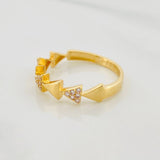 Anillo Triángulos 2.15g / T7 Oro Amarillo 18K