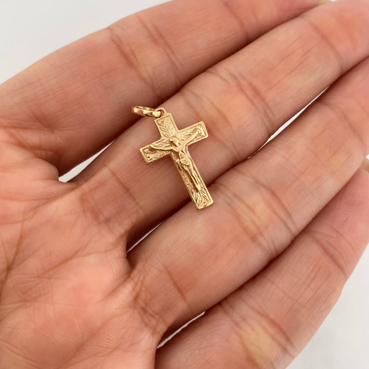Dije Cruz Cristo 1.8g / 2.5cm Oro Amarillo 18K