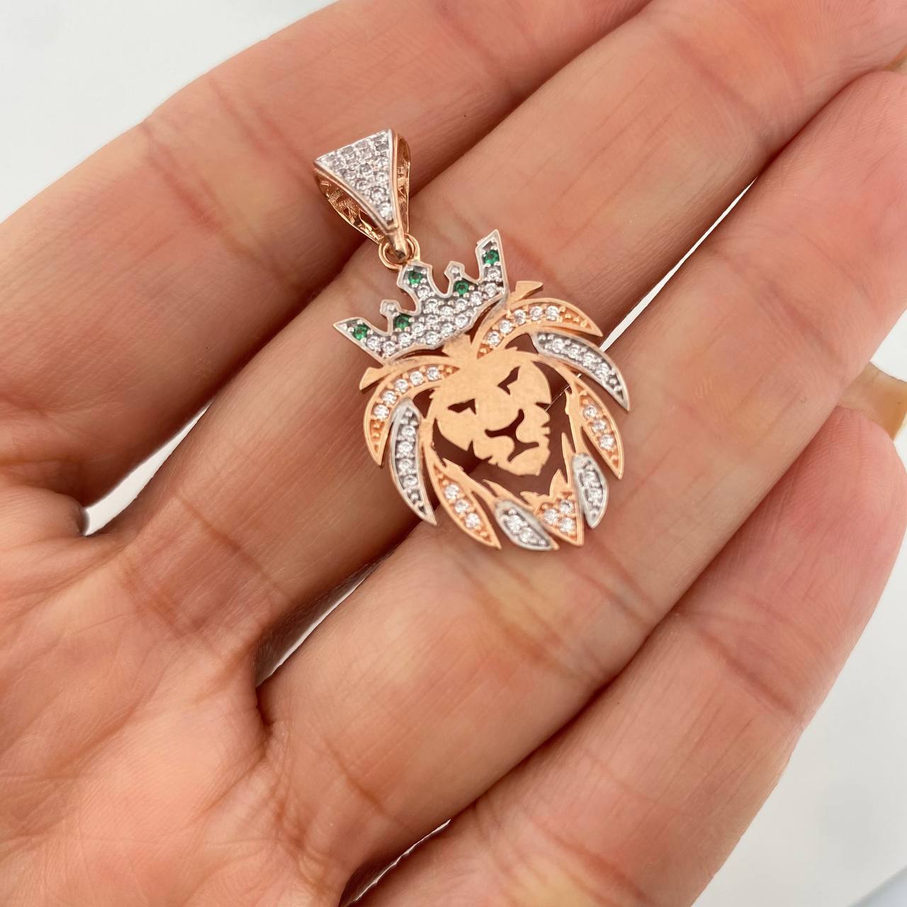 Dije León 3.1g / 3.5cm Dos Oros Blanco Rosa 18K