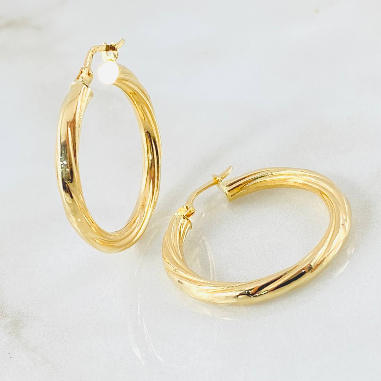 Candongas Mary 2.85gr / 3cm / Oro Amarillo 18K